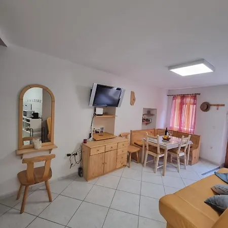 Ohana Apartment *